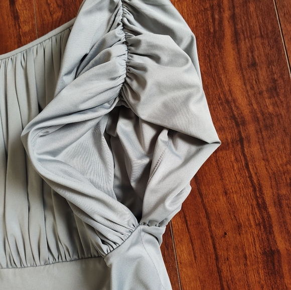 Lyndia Gray Scoop Neck Ruched Keyhole Dress - Picture 5 of 7